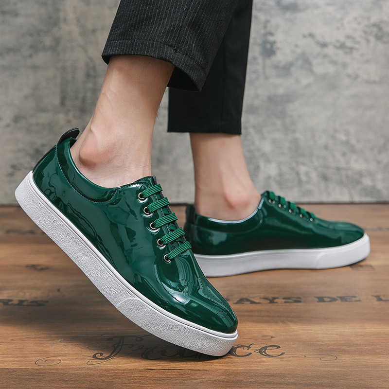 Comercio exterior de cuero lacado hombre de negocios ropa formal Bloc tallada zapatos de cuero 2024 moda de otoño personalidad zapatos de cuero verde moda