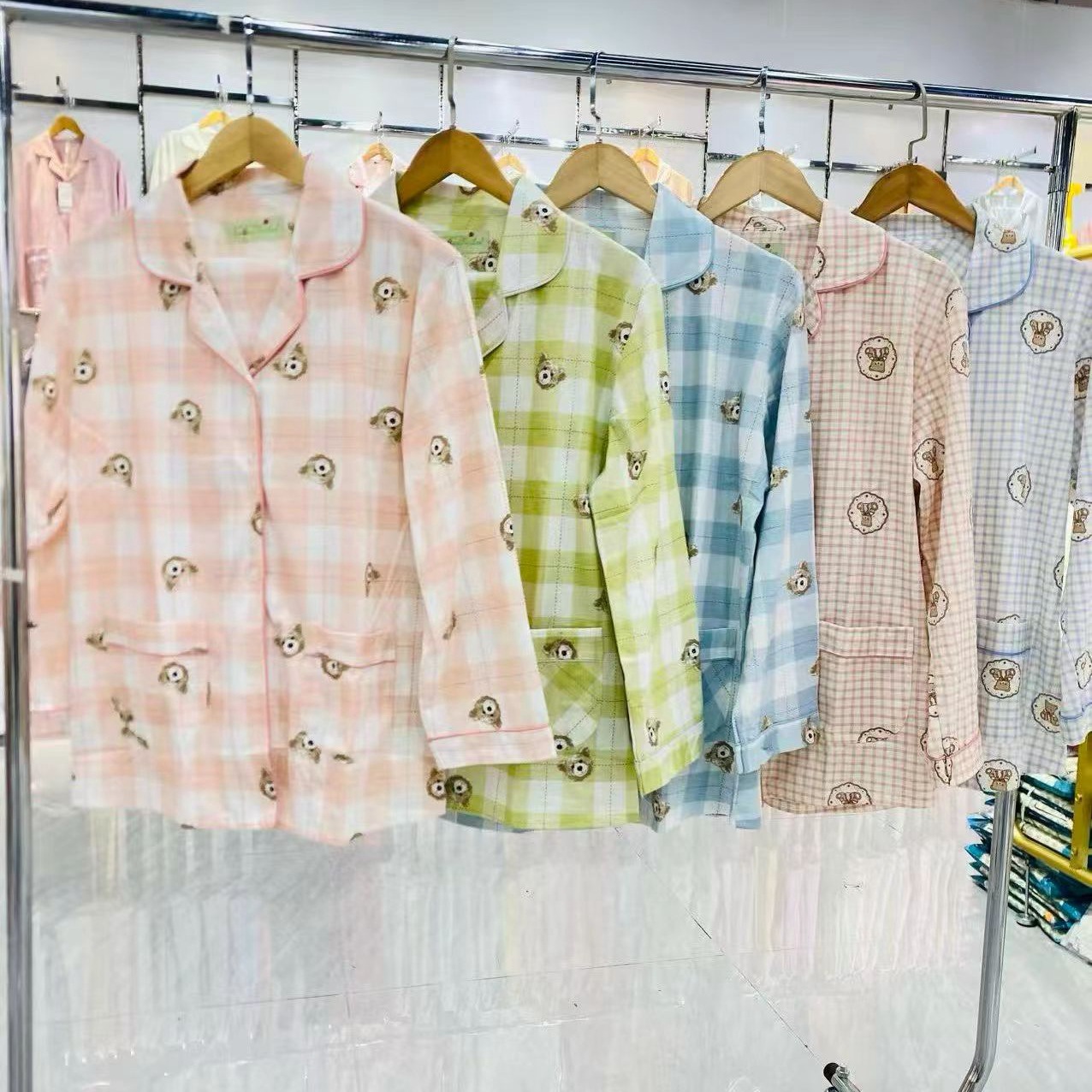 2025莎倩美伦新款女士长袖睡衣 秋冬开胸女款棉料家居服卡通碎花