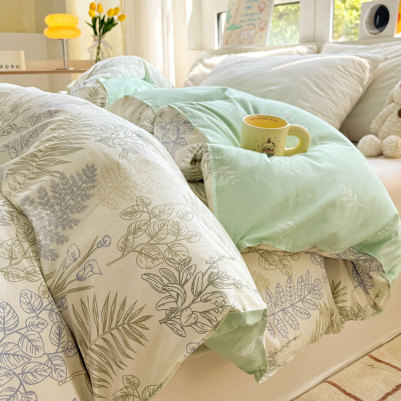 Nuevos productos de algodón único 180 × 200x230 estudiantes de dibujos animados dobles 100 algodón puro cubierta de edredón 1.5m mayorista