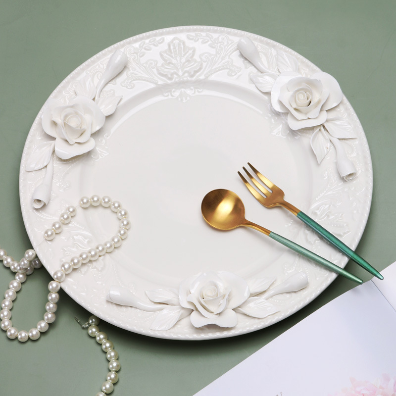 Flor en relieve taza y platillo francés retro taza de café Taza de cerámica y platillo traje de cerámica plato de comida occidental de lujo