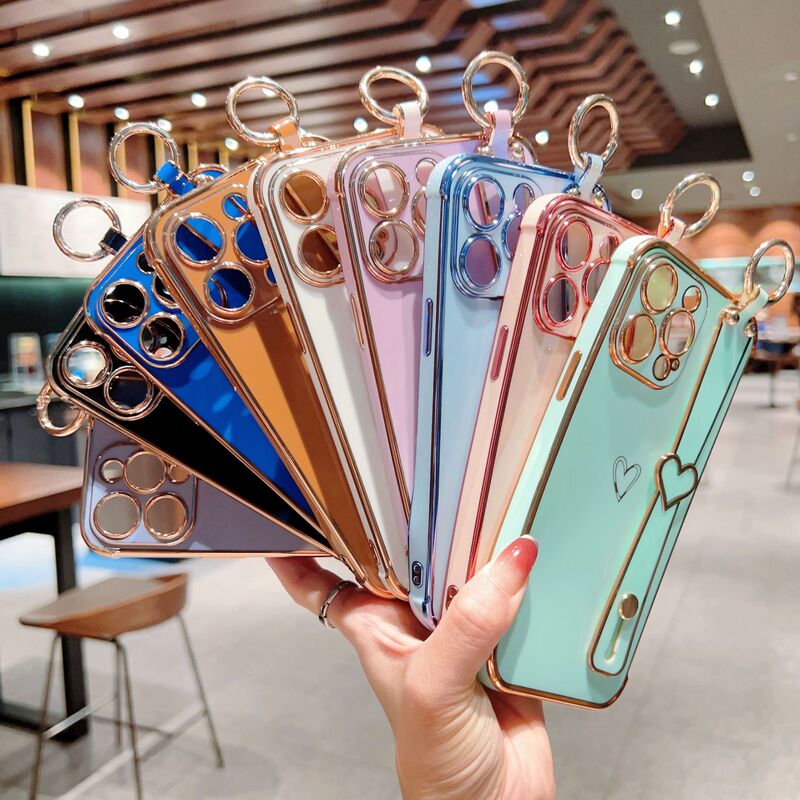Electroplated love for iPhone15promax hollow love wrist strap Apple 16/11/14 soft protective cover Electroplated love for iPhone15promax hollow love wrist strap Apple 16/11/14 soft protective cover