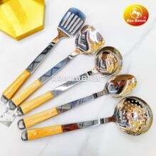 һ��201���P䓏N��KW181��������A�^����ľ�A����P���׷��C�ֱ�