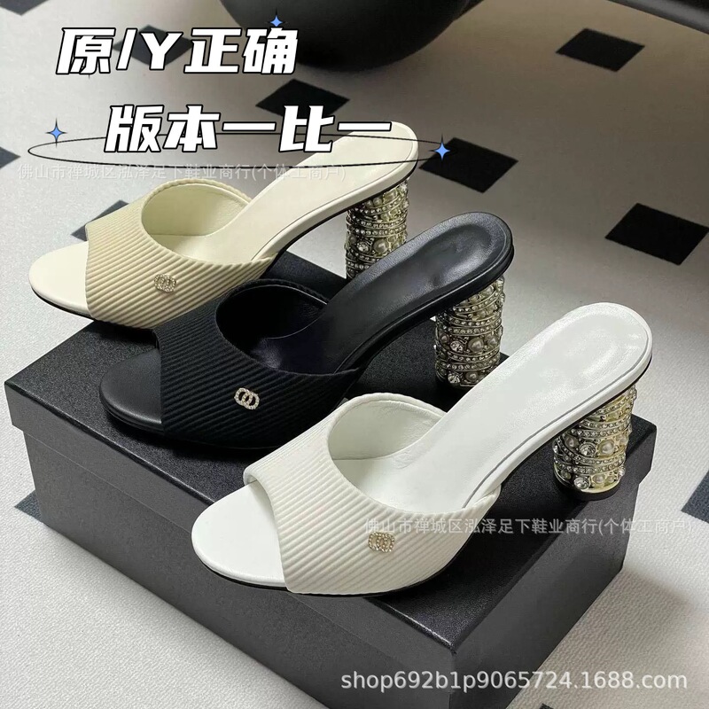 2025 Spring and Summer New Style Sexy Rhinestone Pearl Sandals Thick High Heels Open Toe Sandals for Women to Wear Outside