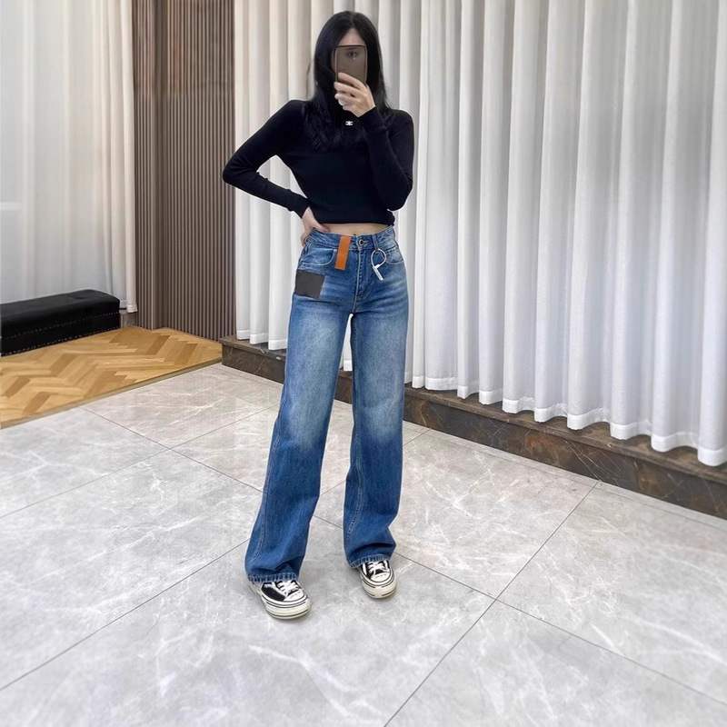 Leather Label Wide-Leg Jeans for Women, Mid-Waist, Loose, Slimming, Straight-Leg Pants, Versatile, 2026 New Style, Same Style as Ouyang Nana