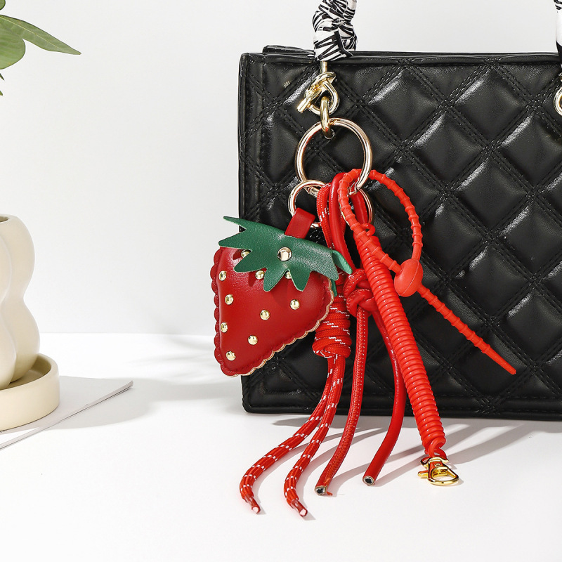かわいいイチゴペンダントキーホルダー MIU スタイルレザー編組ロープラブ携帯電話チェーンバッグハイエンドペンダント|undefined