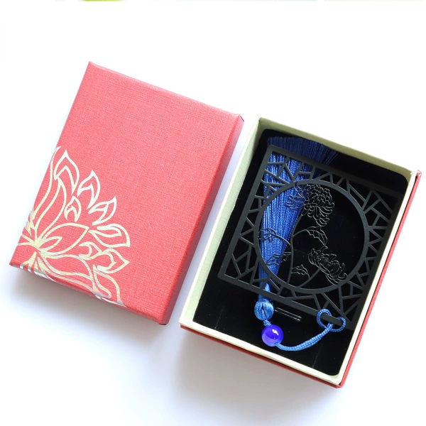 Chrysanthemum + gift box