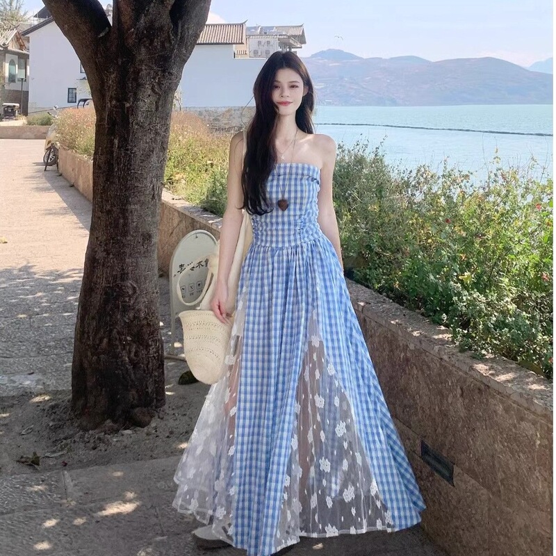 【With Belt + Shoulder Straps】Vacation Style Plaid Patchwork Lace Dress for Women, New Season Vintage French Waist-Cinching Long Dress