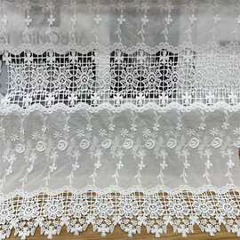厂家直供新款棉布满幅电脑立体绣花布 时尚镂空服饰衬衫现货面料