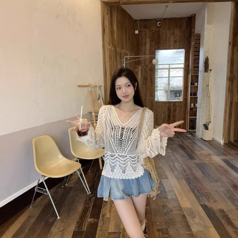 Real Shot Bohemian V-Neck Crochet Hollow Knitted Shirt Overshirt Bat Sleeve Top