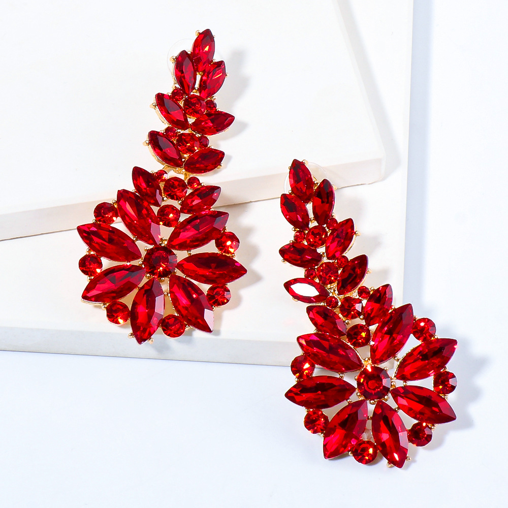 Nihaojewelry Jewelry Wholesale Fashion Geometric Inlaid Colorful Diamond Earrings display picture 7