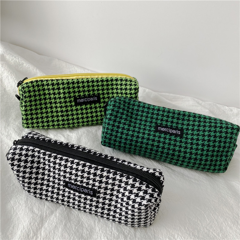 19171 Korean-style woolen checkered artistic pen case, ins Japanese-style storage and organization bag, canvas cosmetic bag, stationery bag undefined