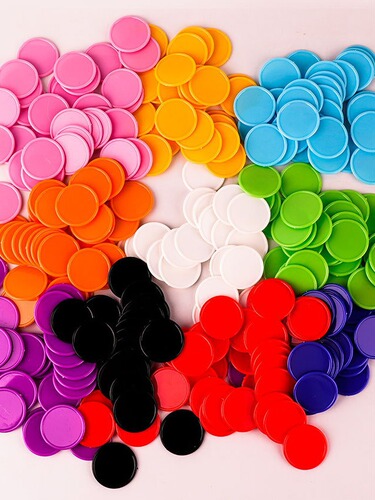 Plastic small round coins for kindergarten rewards, exchangeable for learning tokens, currency points, and logo-added learning points.