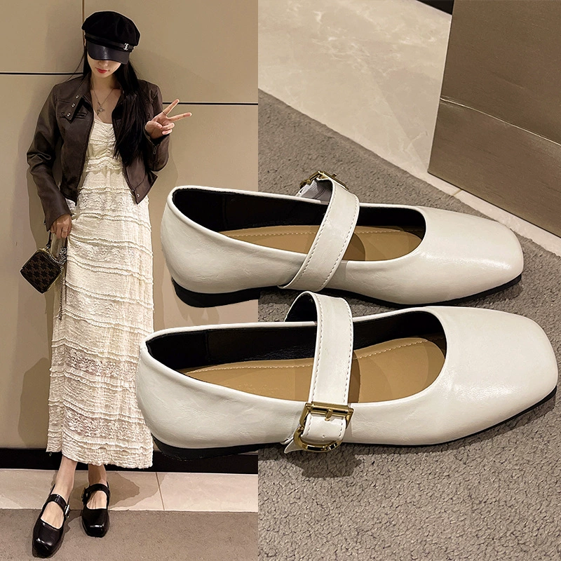 Французский ретро мелкий рот поздний вечерний ветер весной 2025 новый стиль с диким квадратным мягким подошвом корейские маленькие кожаные туфли для женщин