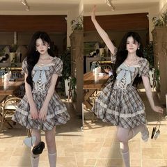 2025新款甜美减龄小个子复古格纹蕾丝蝴蝶结绑带收腰方口领公主裙