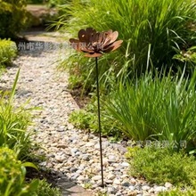 跨境生锈花朵带五个珠子铁艺花户外装饰地插庭院后院装饰花朵