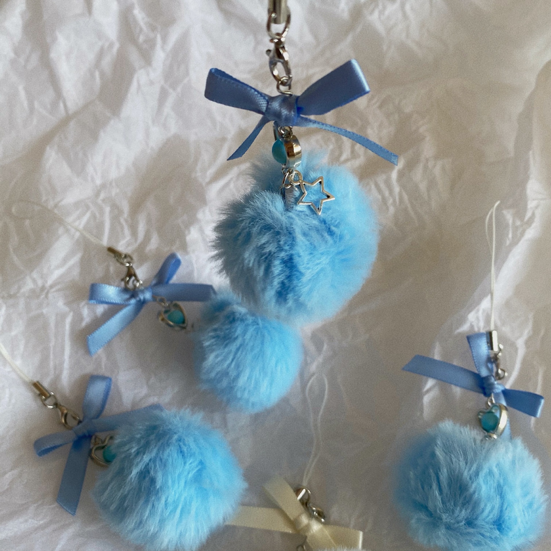 30g Weight Mobile Phone Chain, Keychain Classification 1 Piece Quantity Holiday, Daily Occasion Seto fur Material Bow Knot Pattern Pom Poms Design Cute Style 1 Piece Cute Bow Knot Seto Fur Pom Poms Mobile Phone Chain Keychain 3