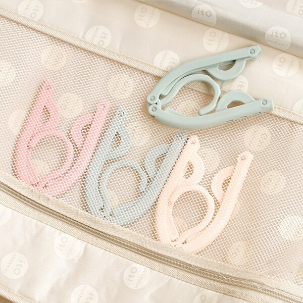 Universal hanger