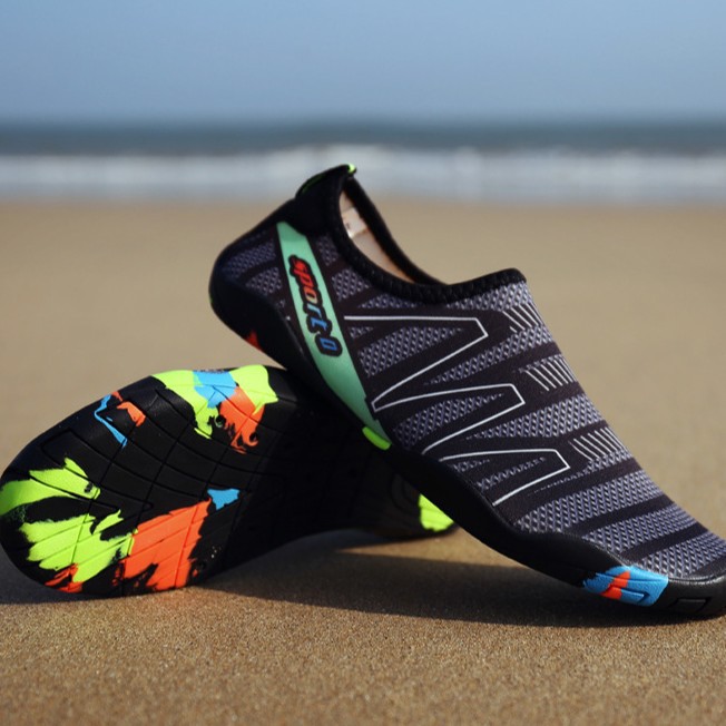 2026 zapatos de natación al aire libre de verano para hombres y mujeres zapatos de retroceso de arroyo zapatos de esnorkel de playa al aire libre zapatos de nadar rápido seco retroceso de arroyo pegatinas ligeras