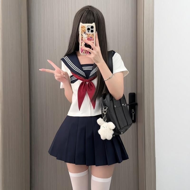 Original JK uniform with a school-supplied feel, basic white three-stripe short-sleeve school uniform, versatile navy blue skirt set