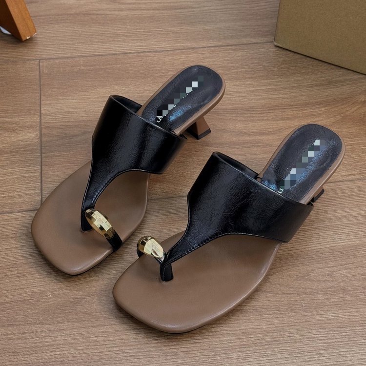 Zapatillas de tacón medio para mujeres verano 2026 nuevas zapatillas de tacón alto de estilo francés no se cansan de los zapatos de pinza