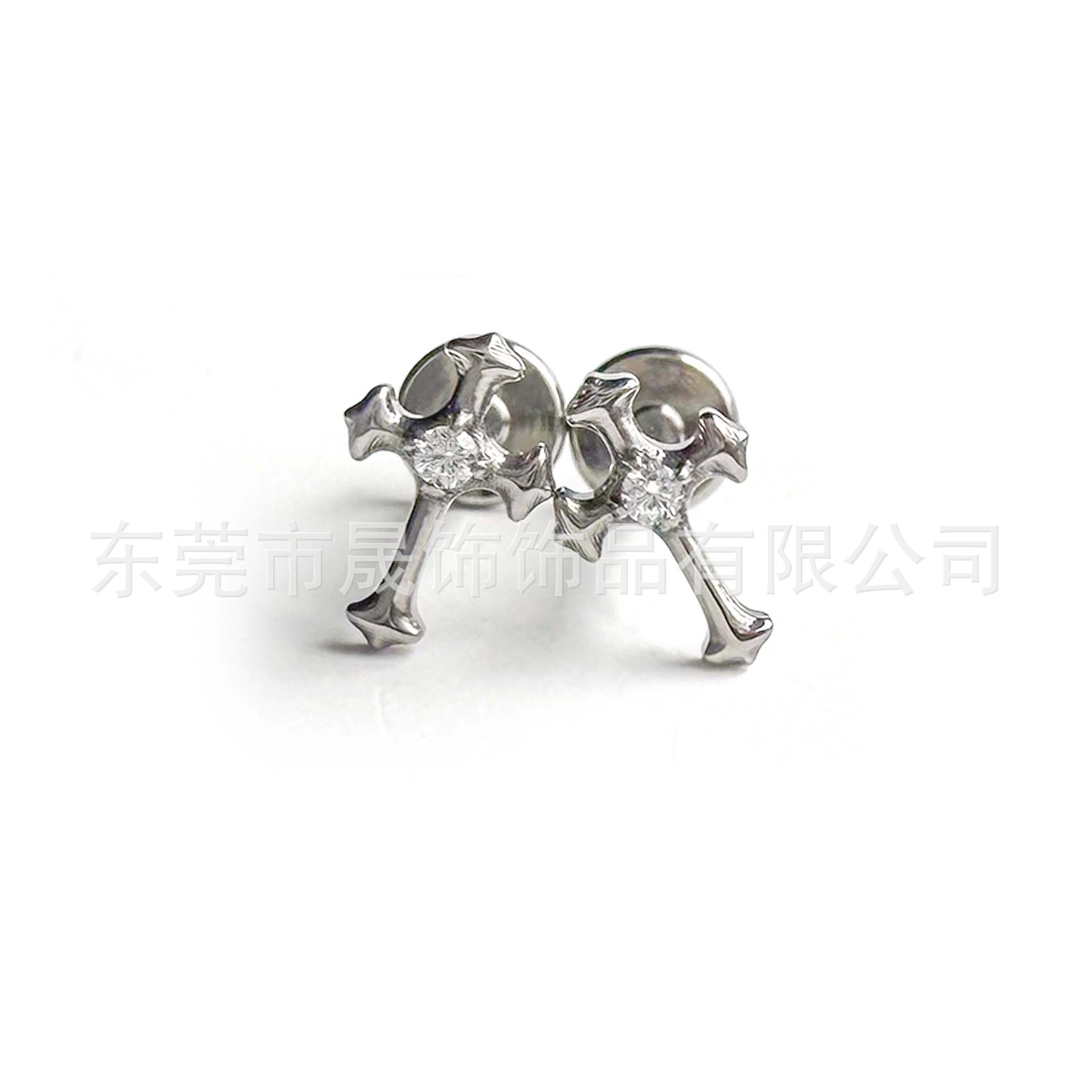 F136钛耳钉朋克十字架镶嵌锆石耳骨钉G23钛合金人体穿刺饰品耳钉