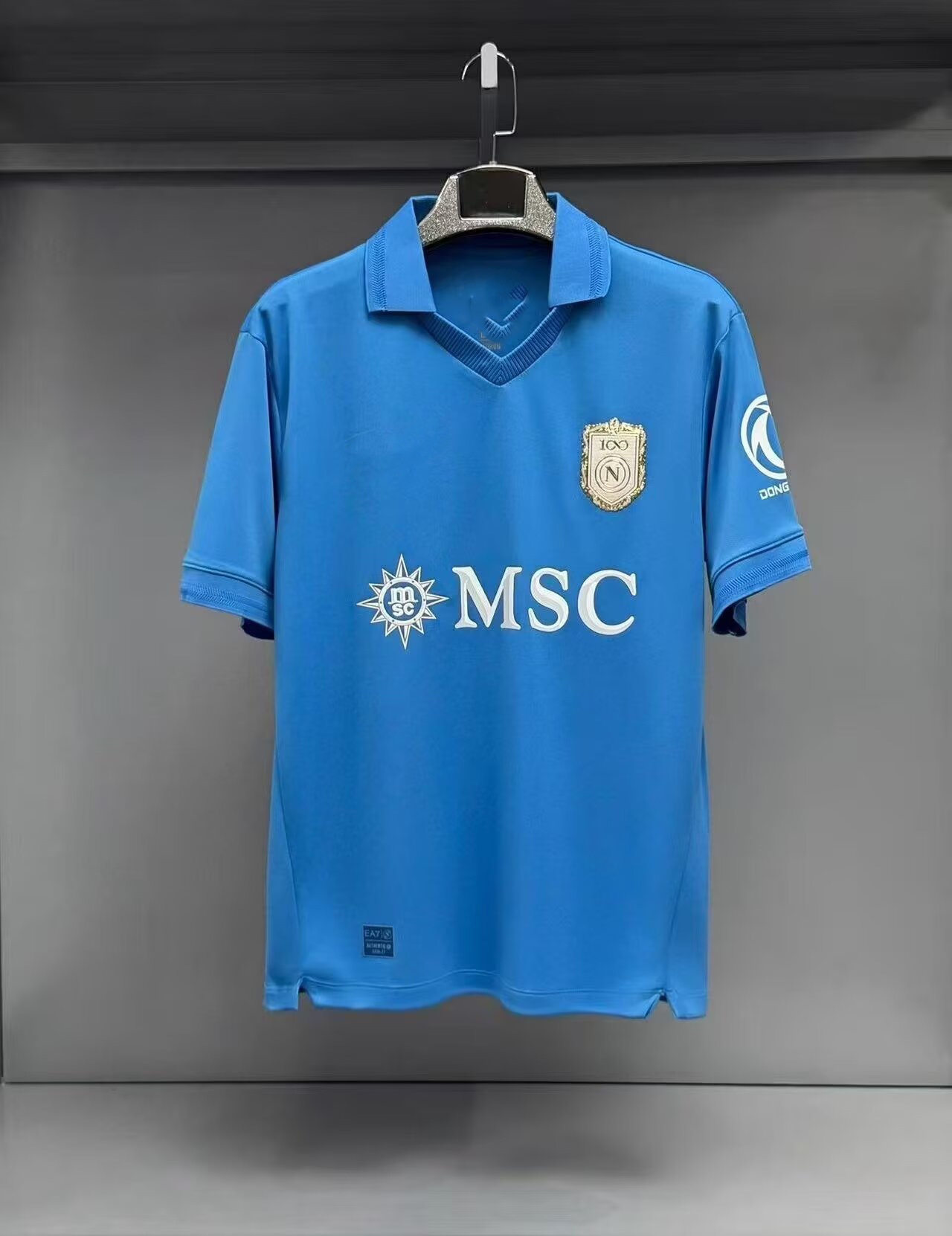 Al por mayor 2627 misceláneos Inter Real Madrid Manchester United uniformes de entrenamiento flamenco con el mismo número de impresión de un agente