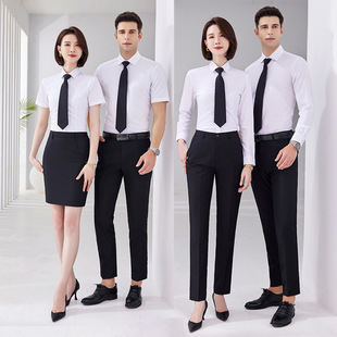 ��Ůͬ���I�b���I�r�¹������̽�LOGO�mɫĪ������ɫ�L���r��