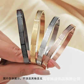 项链;手链;手镯