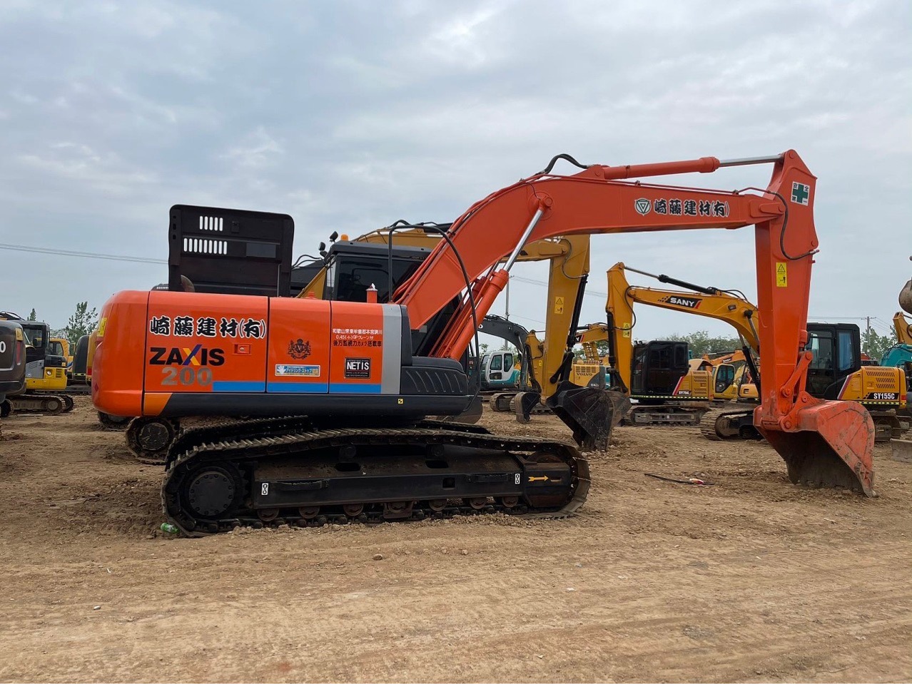 Exportación de línea nacional y extranjera de segunda mano Hitachi 200 210 220 240 250 excavadora para enviar accesorios