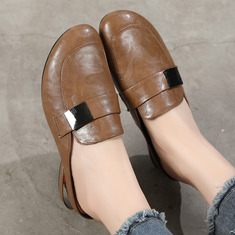 Comfortable leather mule for leisure