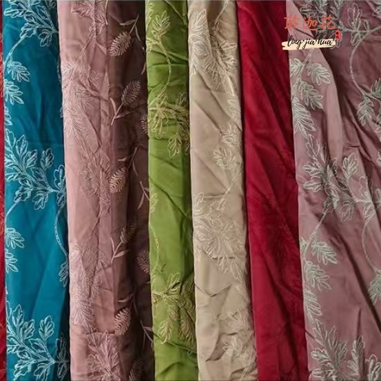 秋冬双面可用藤蔓花仿绣花立体提花柔顺软滑时装连衣裙衬衫面料