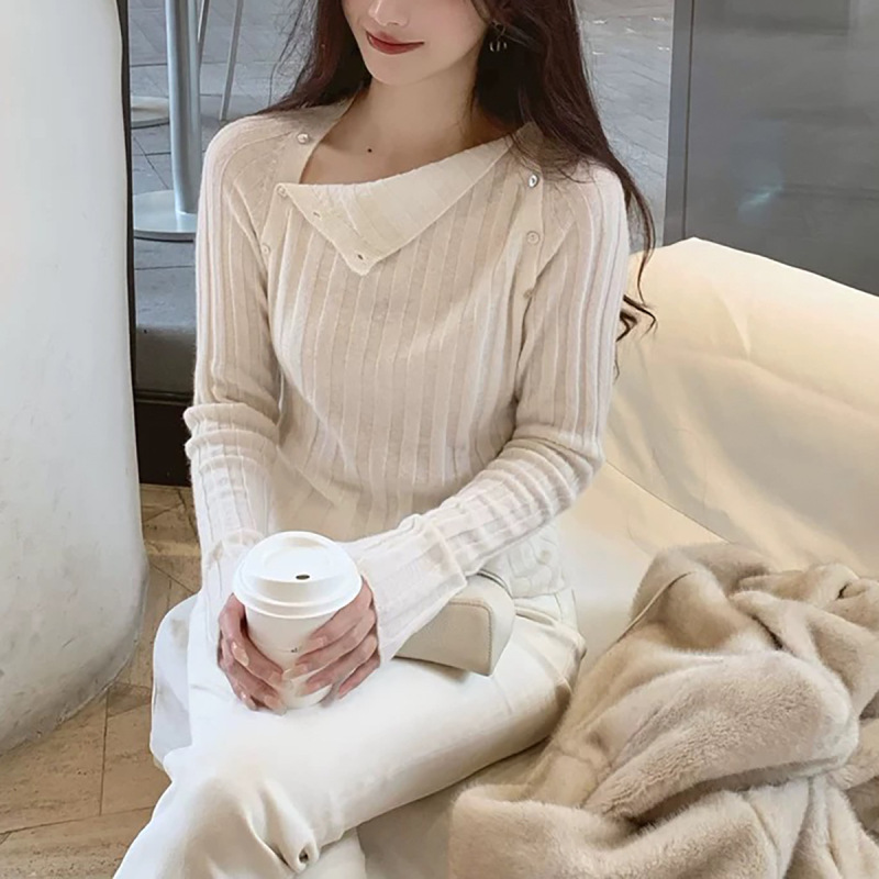 Milky Cream-Colored Wool Mohair Ribbed Lapel Design White Reversible Double-Button Knit Top for Women Milky Cream-Colored Wool Mohair Ribbed Lapel Design White Reversible Double-Button Knit Top for Women