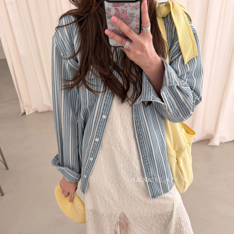 Akskylan Korean-Style Blue and White Striped Denim Shirt for Women, Loose Casual Layered Versatile Age-Reducing Top 9690