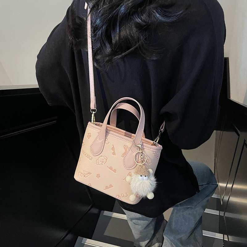 Foreign Trade Bucket Bag for Women, New Versatile Shoulder and Crossbody Bag, Daily Commuting Basket Bag, Women's Handbag for Summer Foreign Trade Bucket Bag for Women, New Versatile Shoulder and Crossbody Bag, Daily Commuting Basket Bag, Women's Handbag for Summer