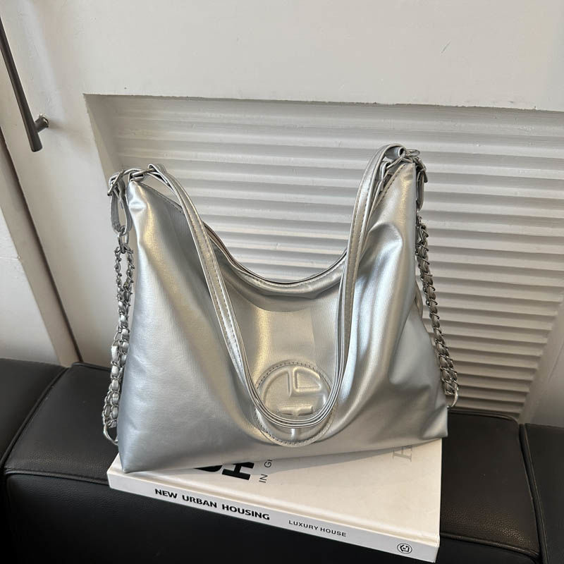 Bolso de mano de gran capacidad de alta calidad de la cadena de cuero suave nicho diseño mochila moda hombro bolsa de mensajero de la manera