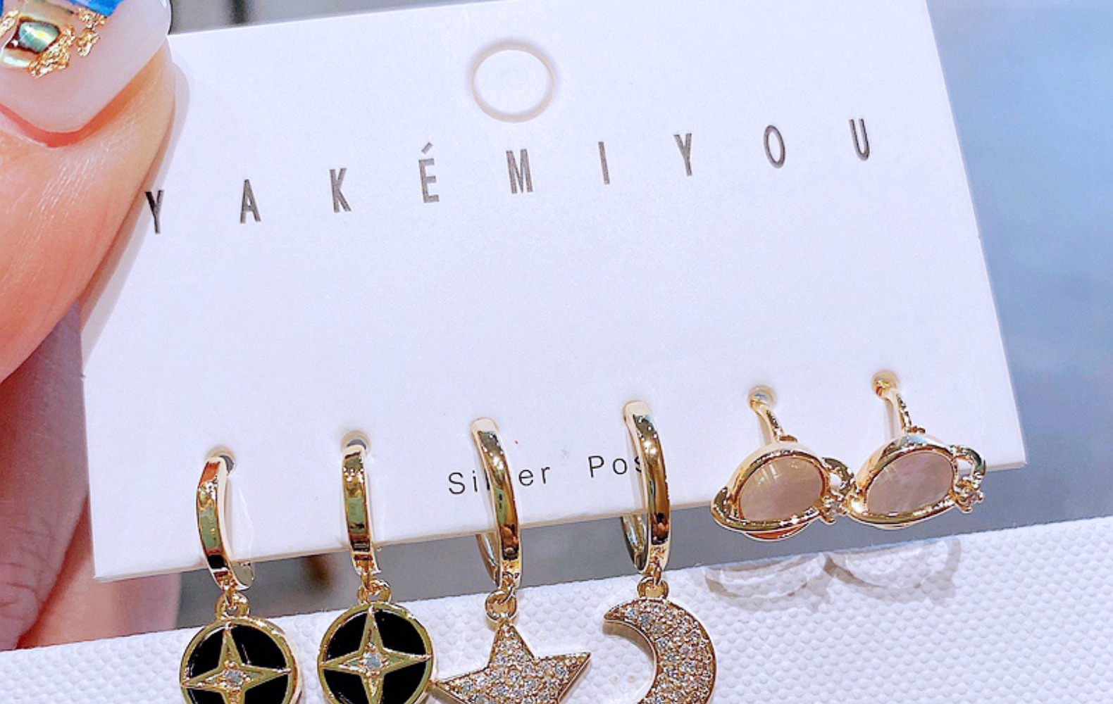 Yakemiyou Fashion Star Copper Inlaid Shell Shell Earrings display picture 9