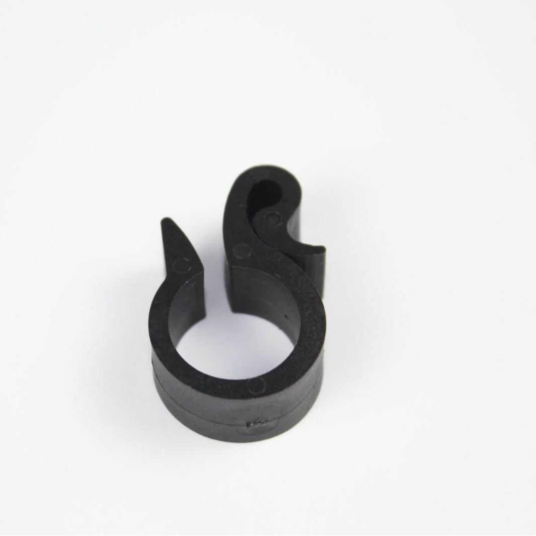 Abrazadera Colgante para Tubería de Invernadero 20mm PE Fijación Simple para Microaspersión