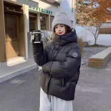 2025冬季短款面包羽绒服女装加厚连帽日韩简约大码平湖白鹅高端潮
