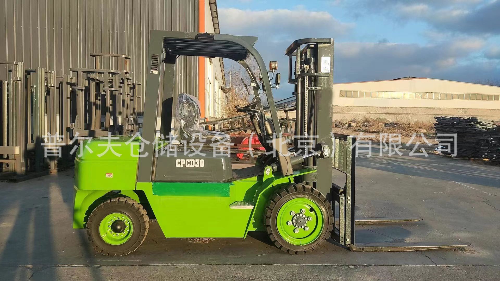 座驾平衡重式电动叉车3吨锂电搬运车电瓶叉车托盘堆垛车维修北京