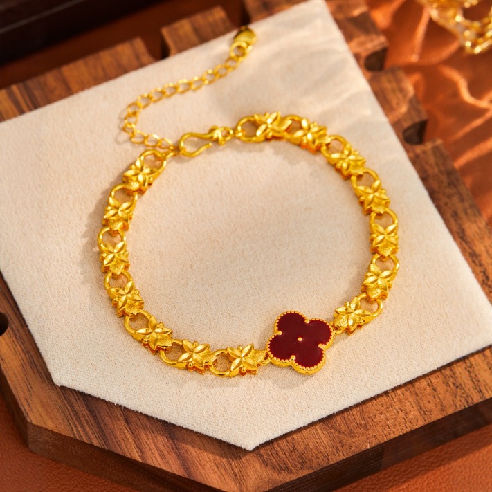 Oil-Dropping Four-Leaf Clover Bracelet for Women, Light Luxury, Versatile, Lucky Clover Enamel, Fashion Commuting Bracelet