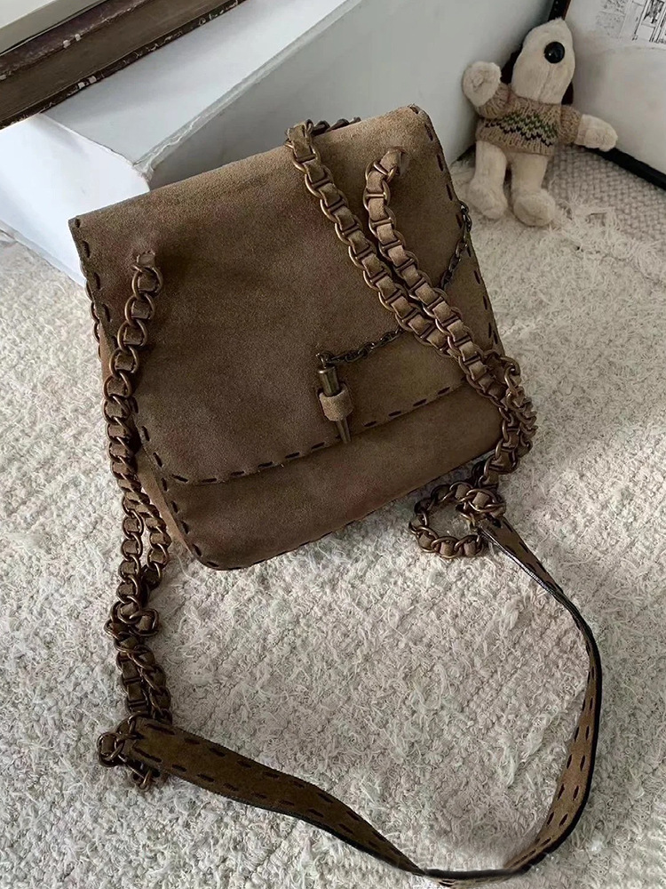 2024 automne et hiver nouveau sac à bandoulière polyvalent en daim givré avec chaîne, petit sac carré pour téléphone portable, sac pour femme_voghion.com