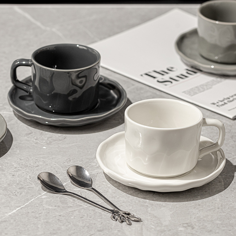 Juego de té de la tarde europeo exquisito de gama alta taza de café de lujo ligero