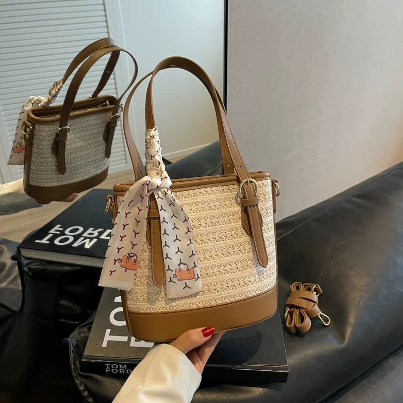 Small design fashionable woven summer shoulder bag for leisure, Korean style