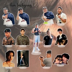 24年V金泰亨新款亞克力雙面高清立牌愛豆桌面擺件明星周邊同款