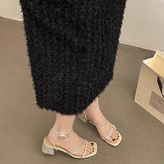 仙女風露趾扣帶日常水鑽溫柔涼鞋女2024年春夏新款韓版時尚羅馬鞋