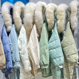 24冬秋薇拉奢华蓬松大毛领90白鸭绒派克羽绒服实体店直播尾货批发