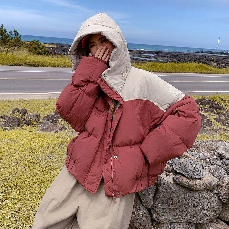 2025 nuevo invierno nuevo algodón mujer corto encapuchado empalme de color contraste grueso chaqueta suelta moda