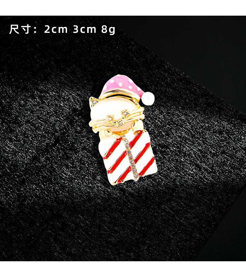 Christmas-Themed Joy Letter Brooch with Enamel Design, a Niche High-End Accessory That Pairs Well with Suits and Coats
