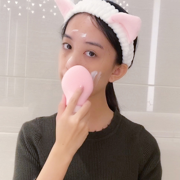 hermetic handheld cosmetic cleansing milk