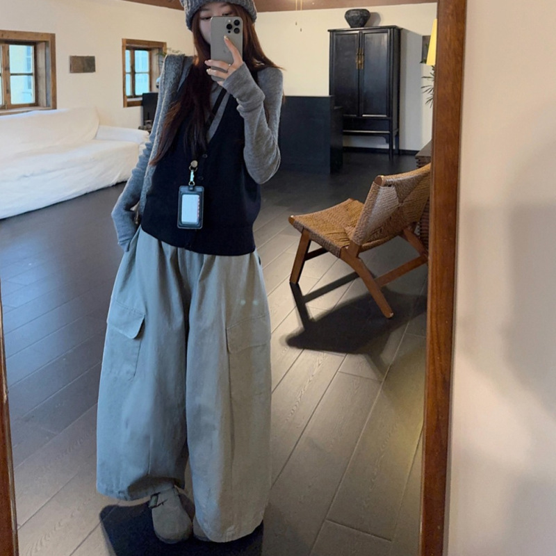 时尚套装灰色长袖针织衫叠穿挂脖背心女秋季垂感拖地休闲裤三件套|undefined